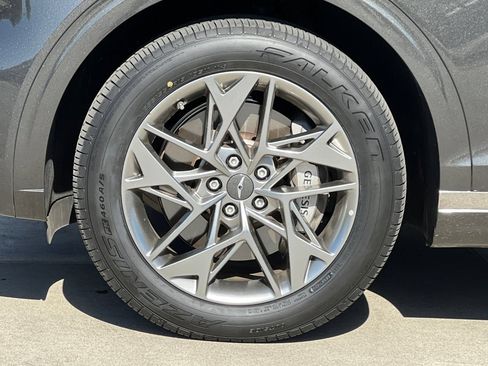 Used 2025 Genesis GV70 2.5T AWD/4WD image 39