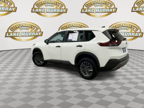 Used 2022 Nissan Rogue S image 9