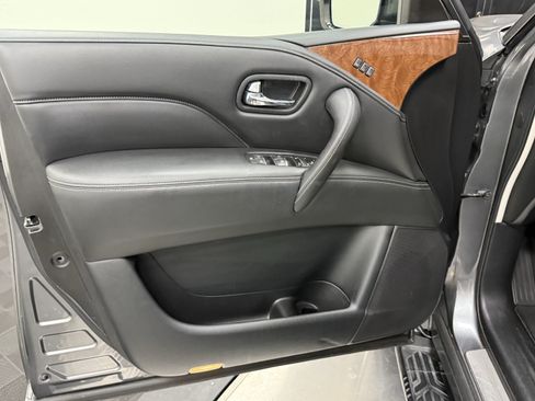Used 2018 INFINITI QX80 2WD w/ Driver Assistance Package image 11