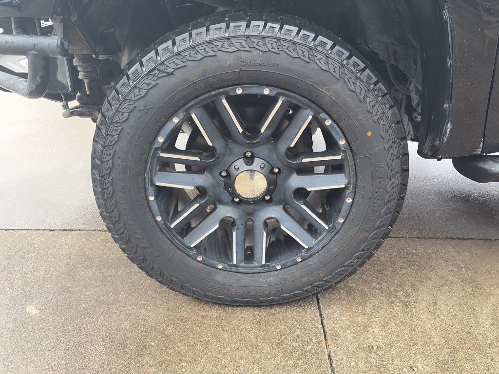 Used 2019 Toyota Tundra SR5 w/ Convenience Package AWD/4WD image 16