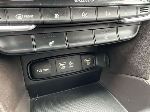 Used 2019 Hyundai Santa Fe Limited image 9