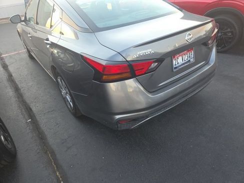 Used 2022 Nissan Altima 2.5 S FWD image 4