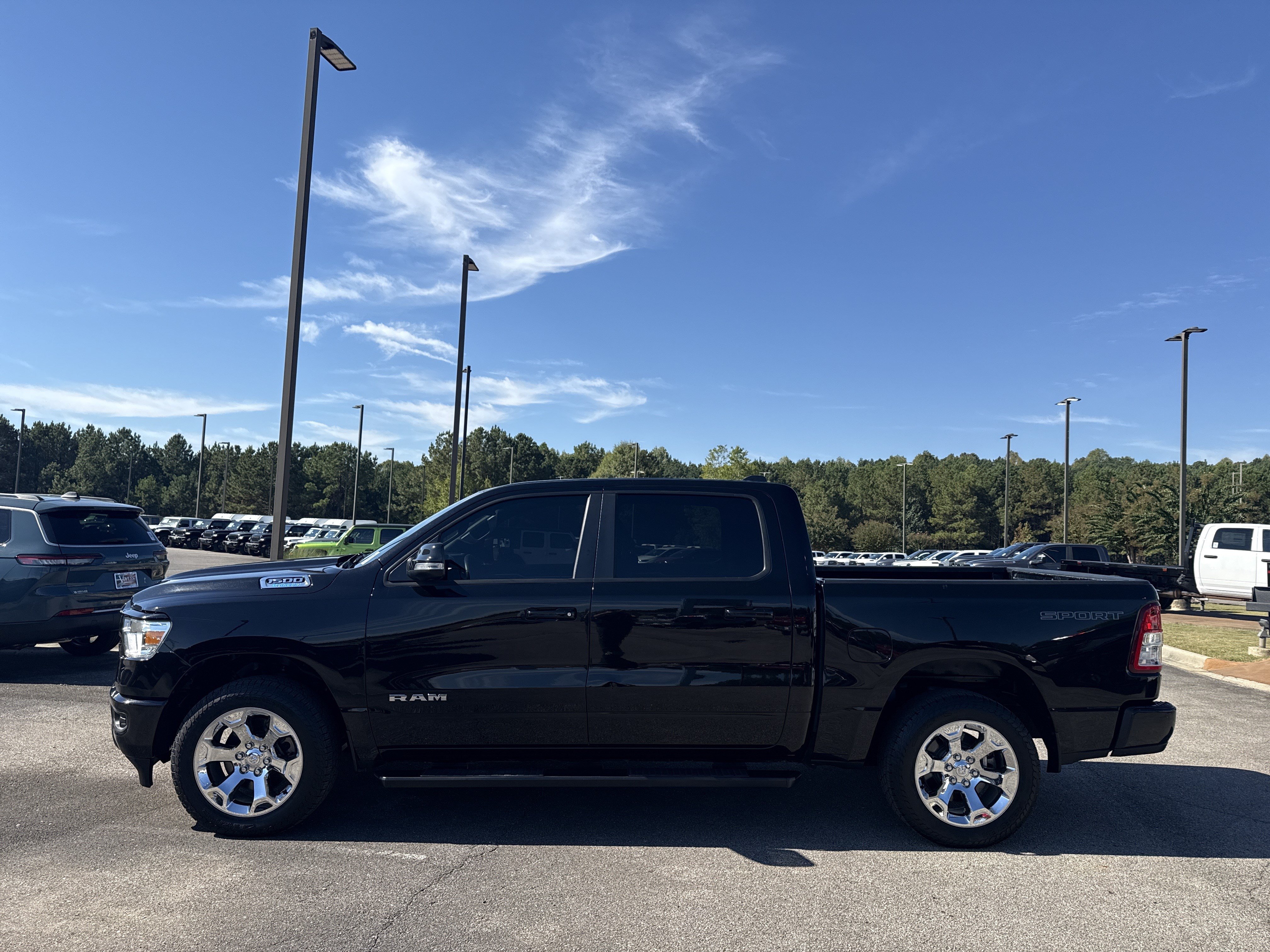 Used 2022 RAM 1500 Big Horn AWD/4WD image 4