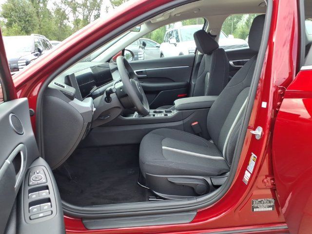 New 2026 Hyundai Sonata SE FWD image 13