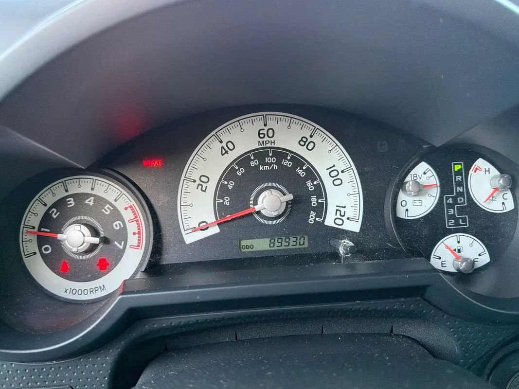 Used 2014 Toyota FJ Cruiser 4WD w/ Upgrade Package image 2