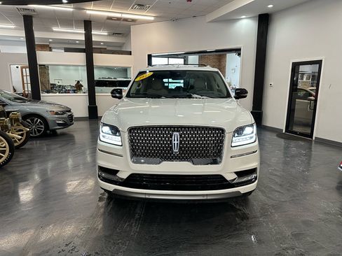 Used 2021 Lincoln Navigator L Reserve w/ Luxury Package image 2