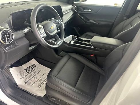 Used 2025 Chevrolet Equinox LT w/ Convenience Package II AWD/4WD image 17