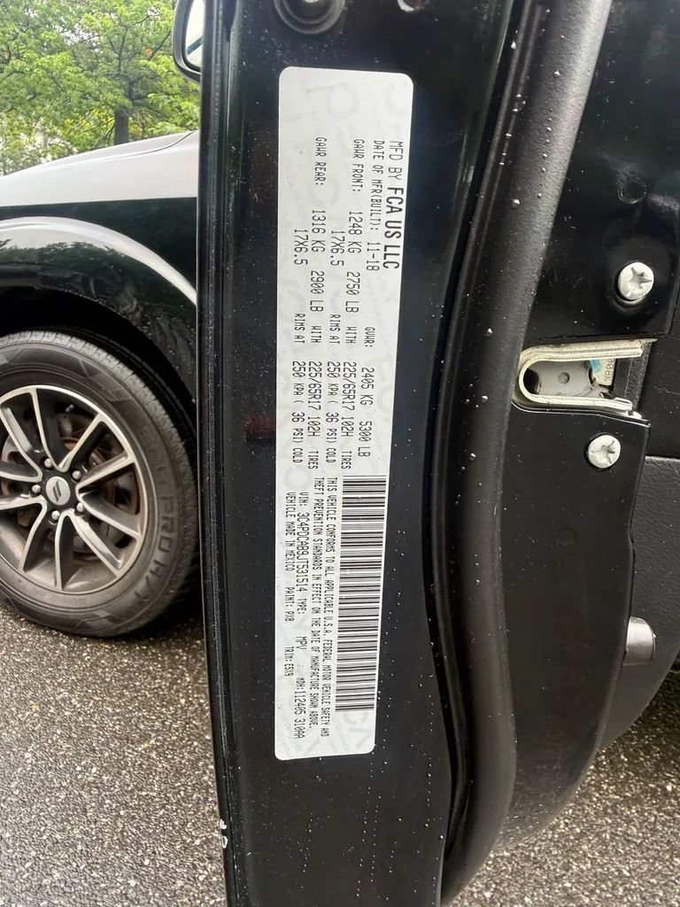 Used 2018 Dodge Journey SE w/ Connectivity Group FWD image 34