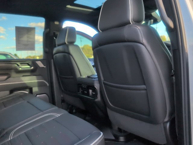 Used 2024 GMC Sierra 2500 AT4X AWD/4WD image 47
