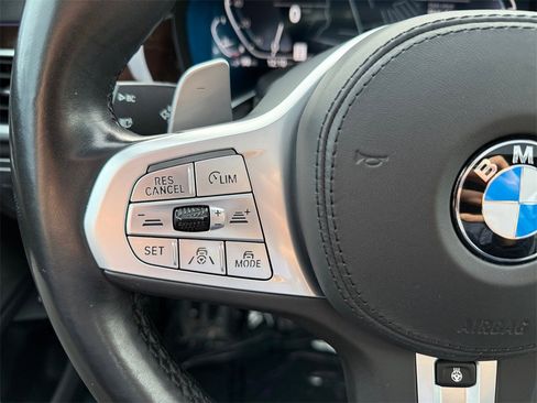 Used 2021 BMW 745e xDrive 745e xDrive w/ M Sport Package image 30