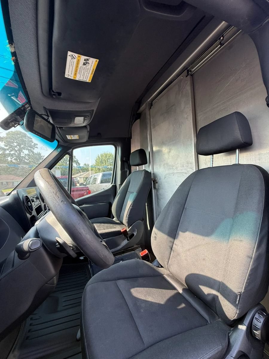 Used 2019 Mercedes-Benz Sprinter 170 image 12