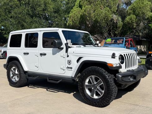 Used 2021 Jeep Wrangler Unlimited Sahara AWD/4WD image 22
