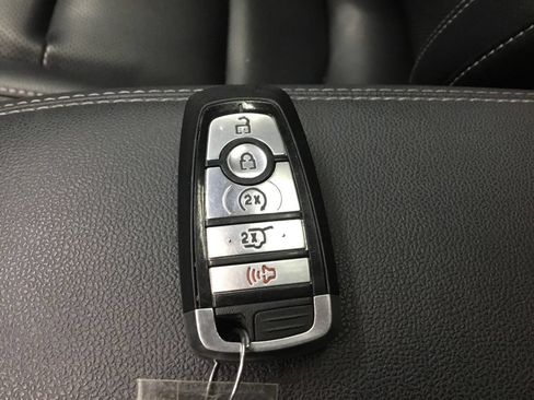 Used 2020 Ford Escape SEL AWD/4WD image 10