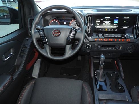 Used 2025 Nissan Frontier PRO-4X image 22
