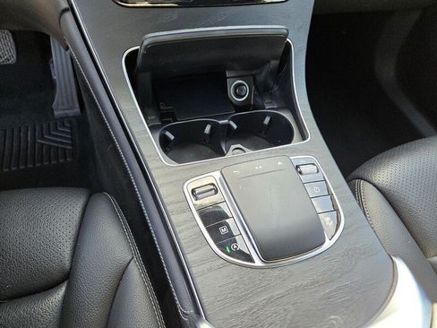 Used 2020 Mercedes-Benz GLC 300 w/ Premium Package image 22