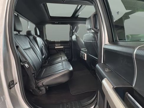 Used 2019 Ford F150 Lariat w/ Equipment Group 502A Luxury AWD/4WD image 18