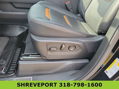 Used 2025 GMC Sierra 1500 AT4 w/ AT4 Premium Package AWD/4WD image 13
