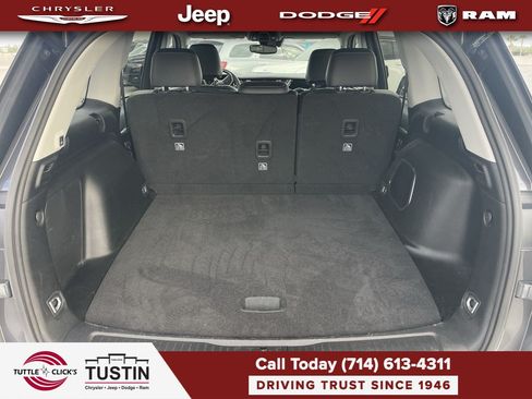 Used 2023 Jeep Grand Cherokee 4WD 4xe image 31