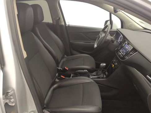 Used 2022 Buick Encore Preferred w/ Safety Package AWD/4WD image 21