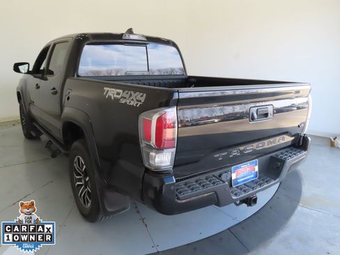 Used 2023 Toyota Tacoma TRD Sport w/ Technology Package image 7