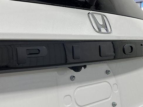 New 2025 Honda Pilot EX-L image 7