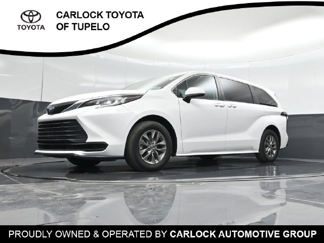 Used 2023 Toyota Sienna LE FWD image 59