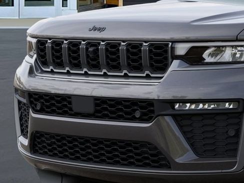 New 2026 Jeep Grand Cherokee L Limited AWD/4WD image 11