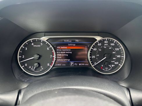 Used 2025 Nissan Sentra SV FWD image 38