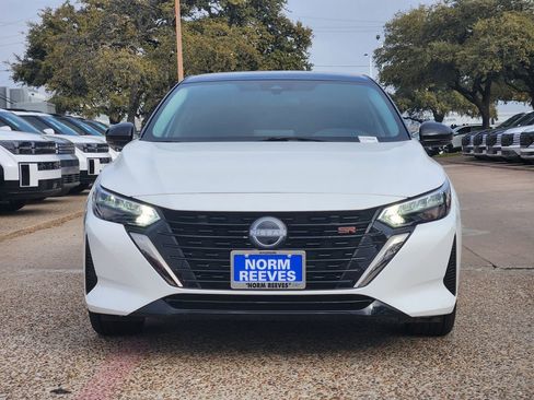 Used 2025 Nissan Sentra SR image 2