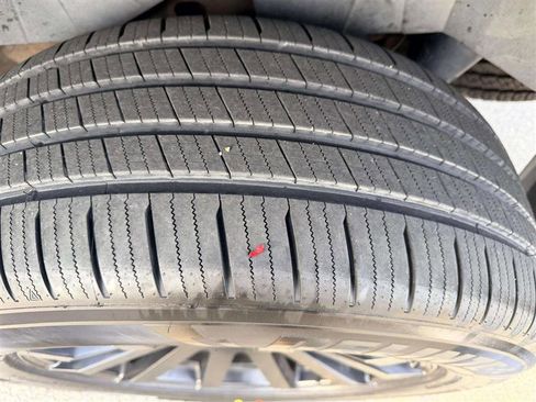 Used 2011 GMC Yukon SLT image 24