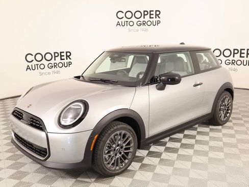 New 2025 MINI Cooper 2-Door Hardtop FWD image 10
