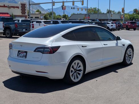 Used 2022 Tesla Model 3 Long Range AWD/4WD image 3