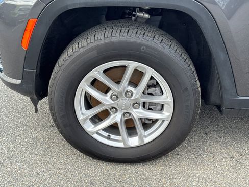 Used 2025 Jeep Grand Cherokee L Laredo w/ Luxury Tech Group I image 10