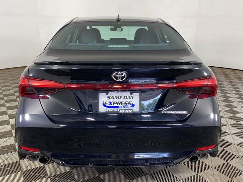 Used 2022 Toyota Avalon Touring w/ Carpet Mat Package (TMS) FWD image 5