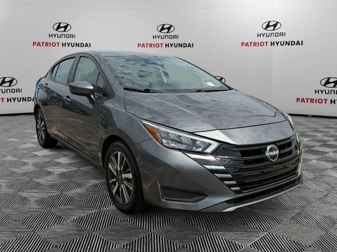 Used 2025 Nissan Versa SV FWD image 1