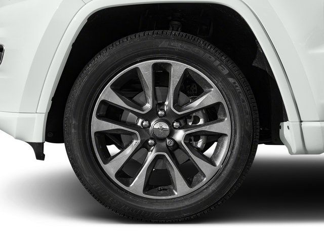 Used 2017 Jeep Grand Cherokee Overland w/ Jeep Active Safety Group AWD/4WD image 14