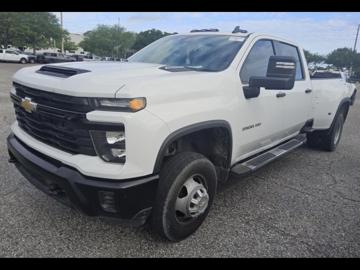 Used 2024 Chevrolet Silverado 3500 W/T AWD/4WD image 2