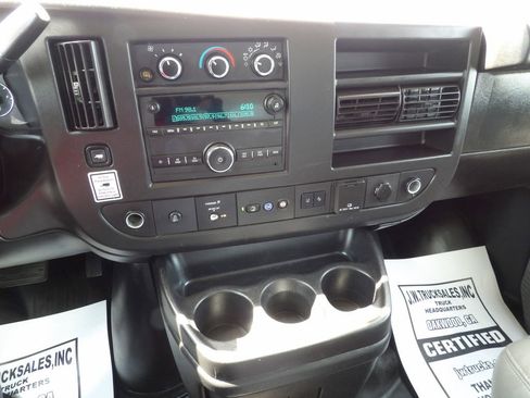 Used 2021 GMC Savana 3500 Extended w/ Power Convenience Package RWD image 22