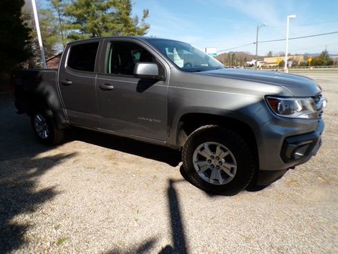 Used 2021 Chevrolet Colorado LT w/ LT Convenience Package image 6