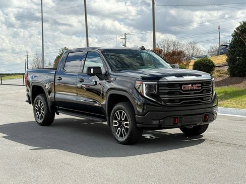 Used 2023 GMC Sierra 1500 AT4 w/ AT4 Premium Package image 7