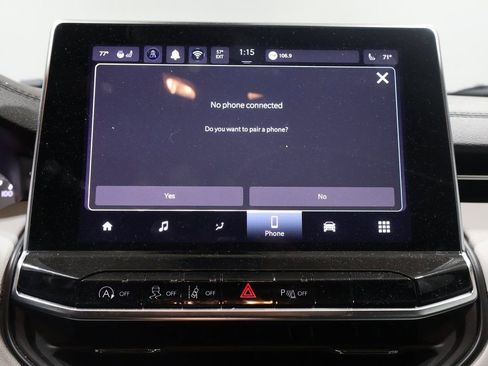 Certified 2024 Jeep Compass Limited image 33