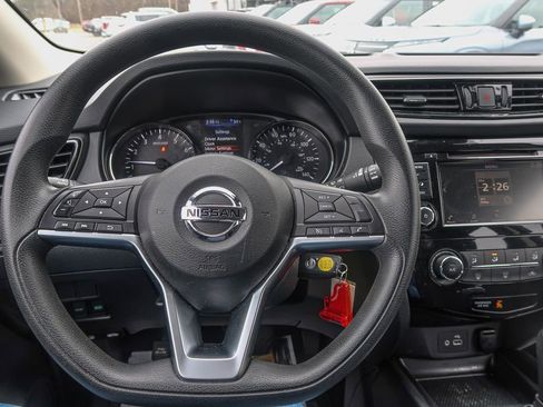 Used 2022 Nissan Rogue Sport S image 27