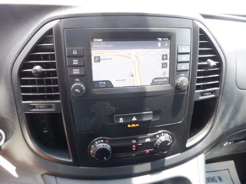 Used 2023 Mercedes-Benz Metris image 16