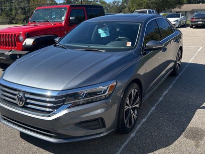 Used 2021 Volkswagen Passat 2.0T SE