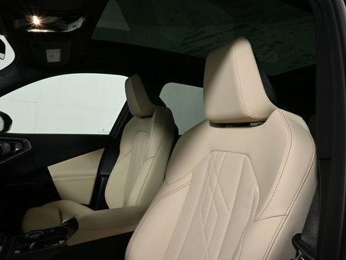 Used 2026 BMW X3 xDrive30 w/ Premium Package image 16