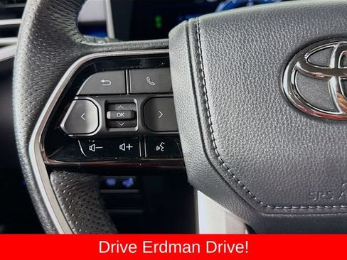 Used 2023 Toyota Tundra Platinum w/ Advanced Package AWD/4WD image 13