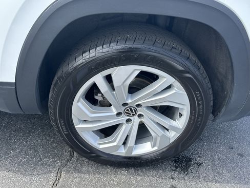 Used 2023 Volkswagen Atlas SE image 22