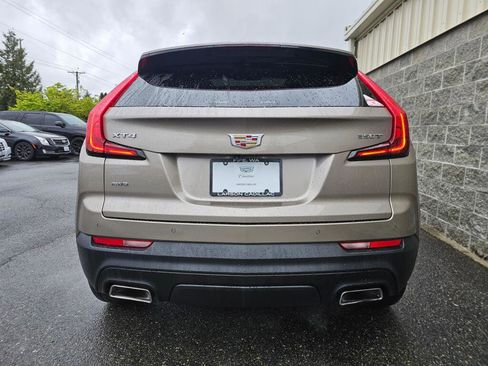 Certified 2023 Cadillac XT4 Luxury w/ Cold Weather Package AWD/4WD image 6