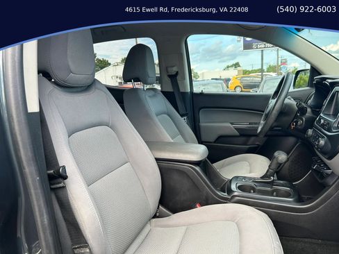 Used 2017 Chevrolet Colorado W/T AWD/4WD image 14