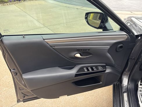 Certified 2025 Lexus ES 350 F Sport image 14